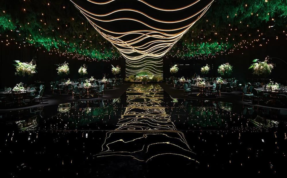 Ondas Lumínicas Suspendidas