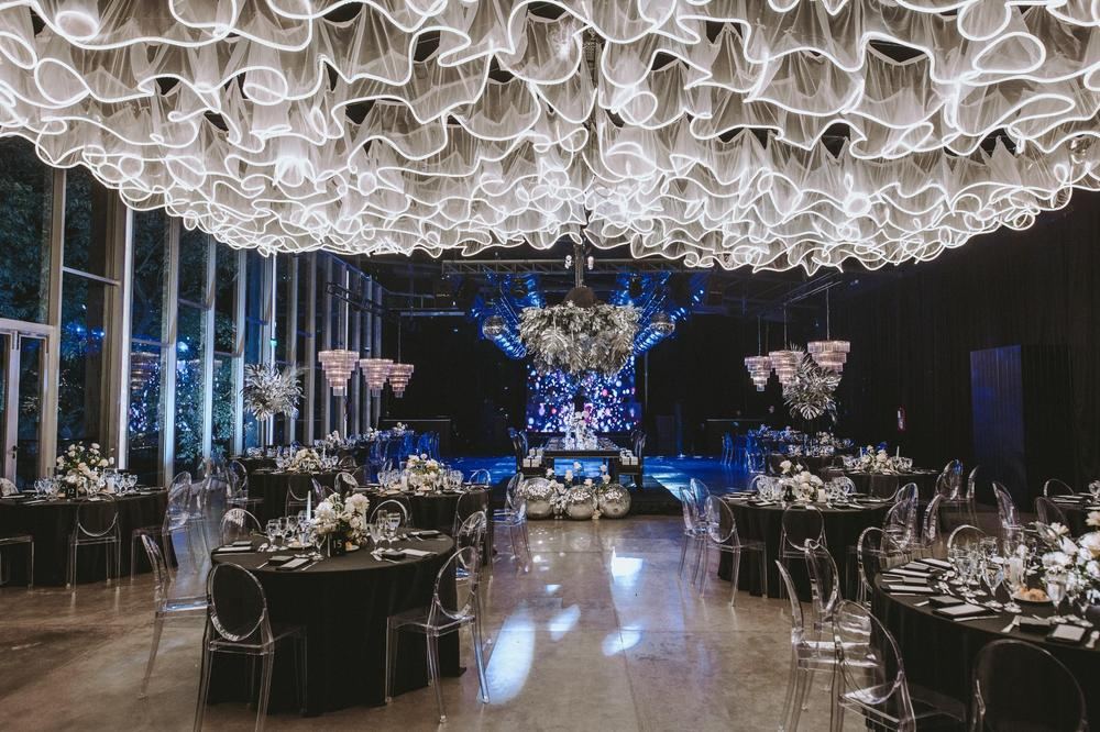 Composición Ondulante en Tela